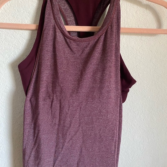 Lululemon Extra Mile 2 In 1 Tank Heathered Garnet / Garnet Athleisure Workout 4 - Picture 3 of 10